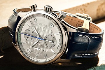 昆明江诗丹顿手表表盘磨损